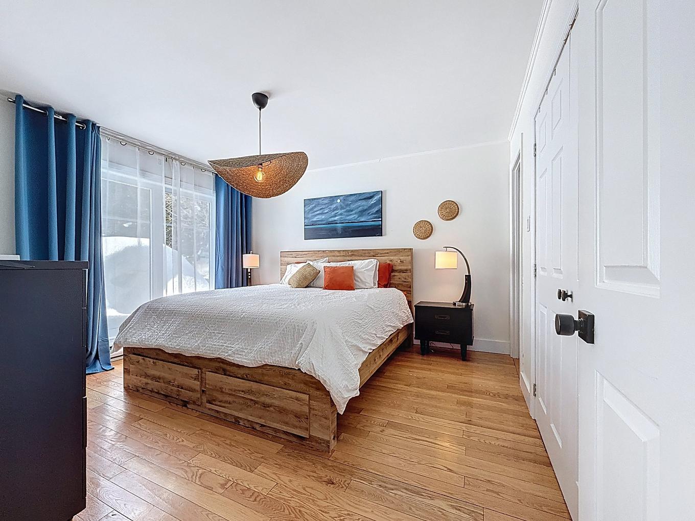Chambre à coucher - 71 Rue Henri-Dunant, Sainte-Agathe-Des-Monts, QC - Indoor Photo Showing Bedroom