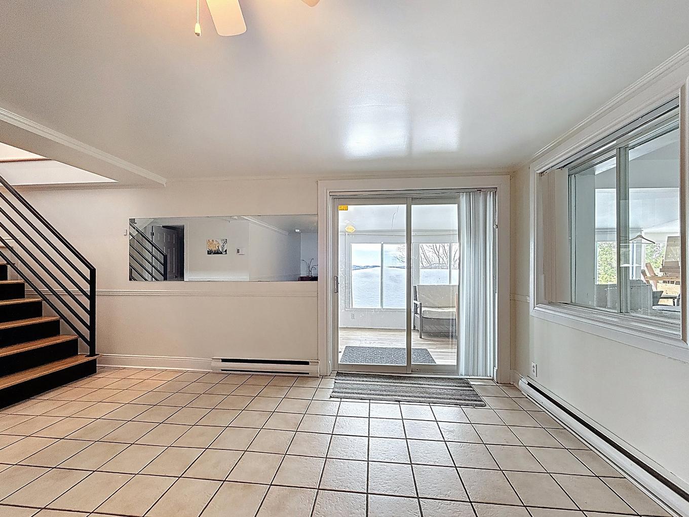 Salle familiale - 71 Rue Henri-Dunant, Sainte-Agathe-Des-Monts, QC - Indoor Photo Showing Other Room