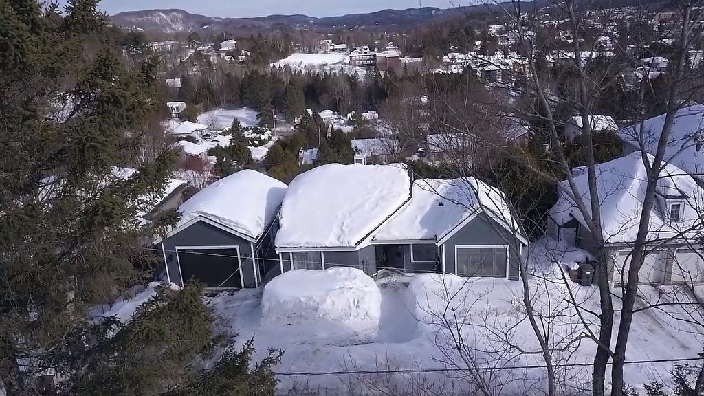 Façade - 71 Rue Henri-Dunant, Sainte-Agathe-Des-Monts, QC - Outdoor