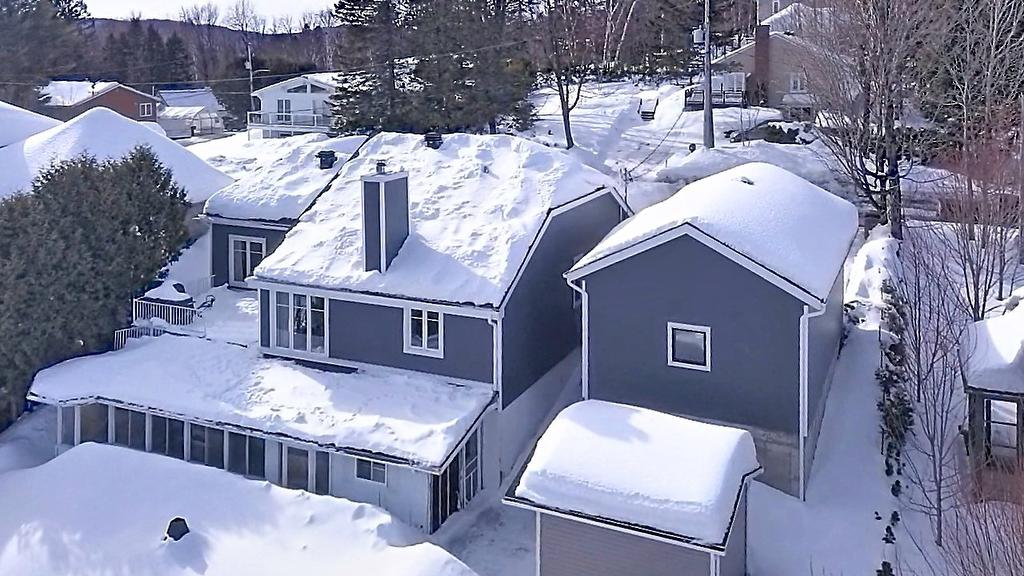 Face arrière - 71 Rue Henri-Dunant, Sainte-Agathe-Des-Monts, QC - Outdoor