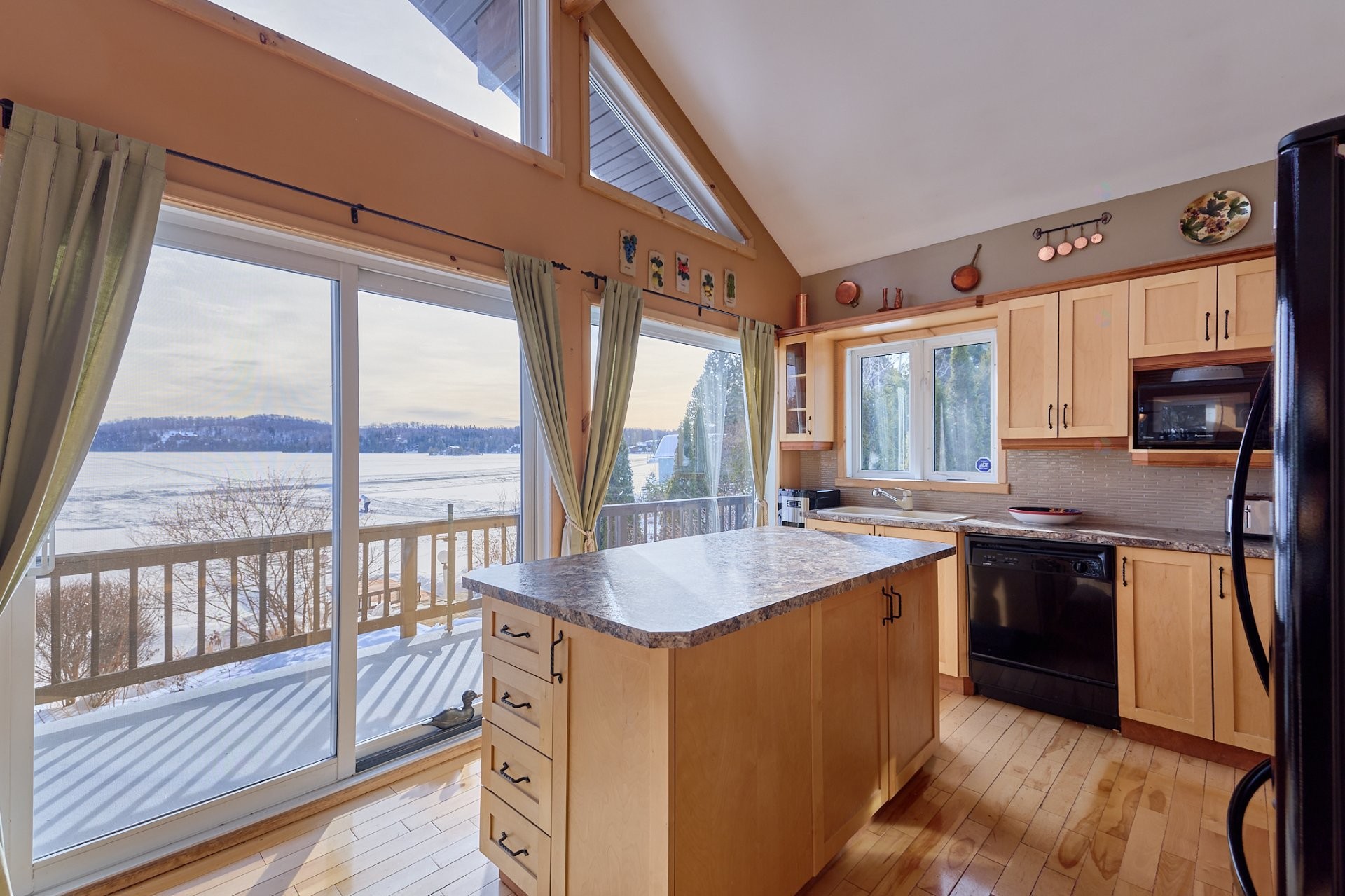 Kitchen - 670 Ch. Des Îles, Entrelacs, QC - Indoor Photo Showing Kitchen
