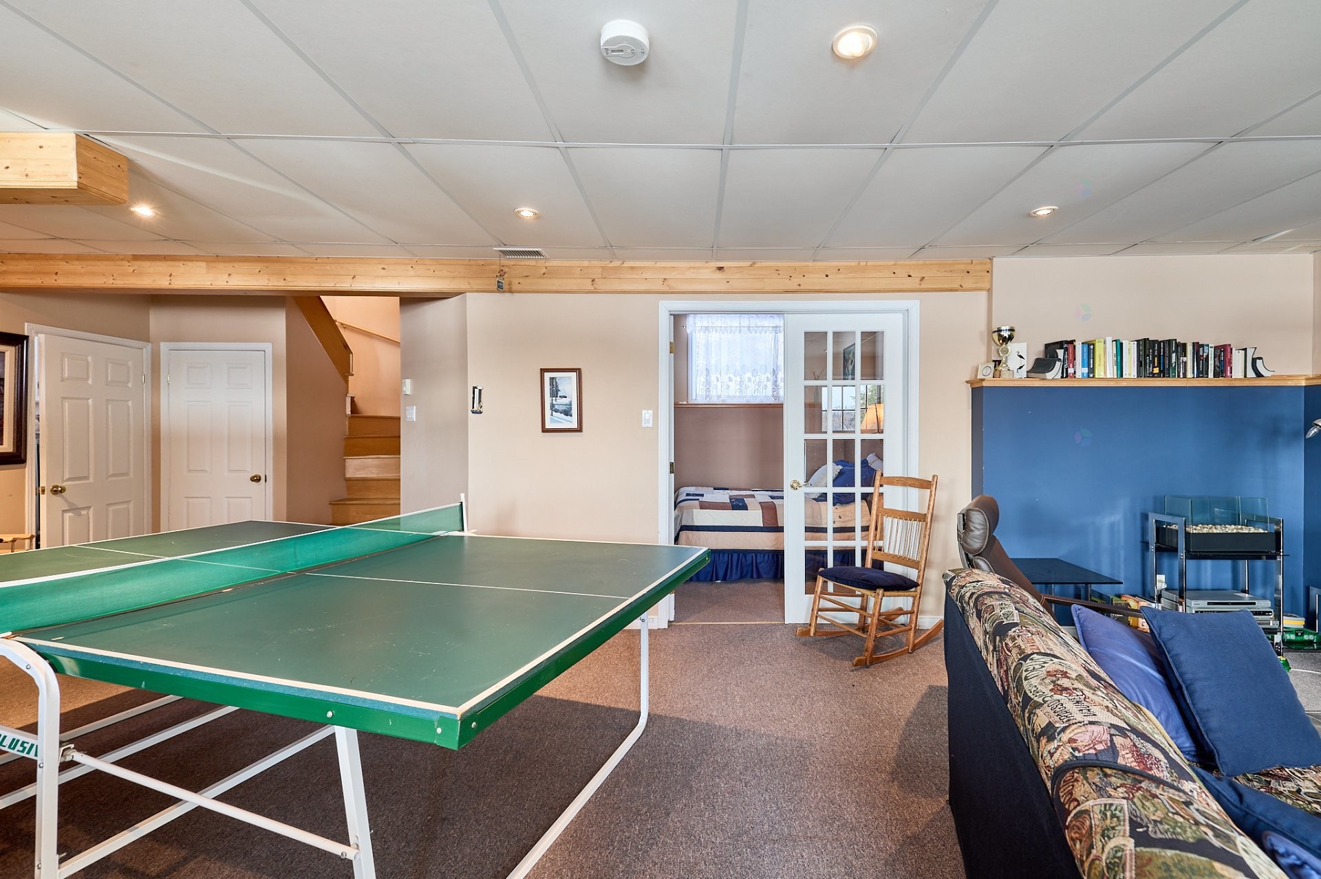 Family Room - 670 Ch. Des Îles, Entrelacs, QC - Indoor Photo Showing Other Room