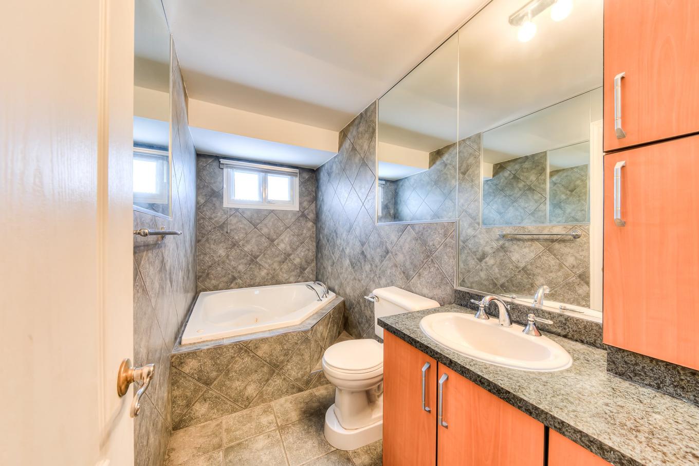 Salle de bains - 123 Rue Houde, Kirkland, QC - Indoor Photo Showing Bathroom