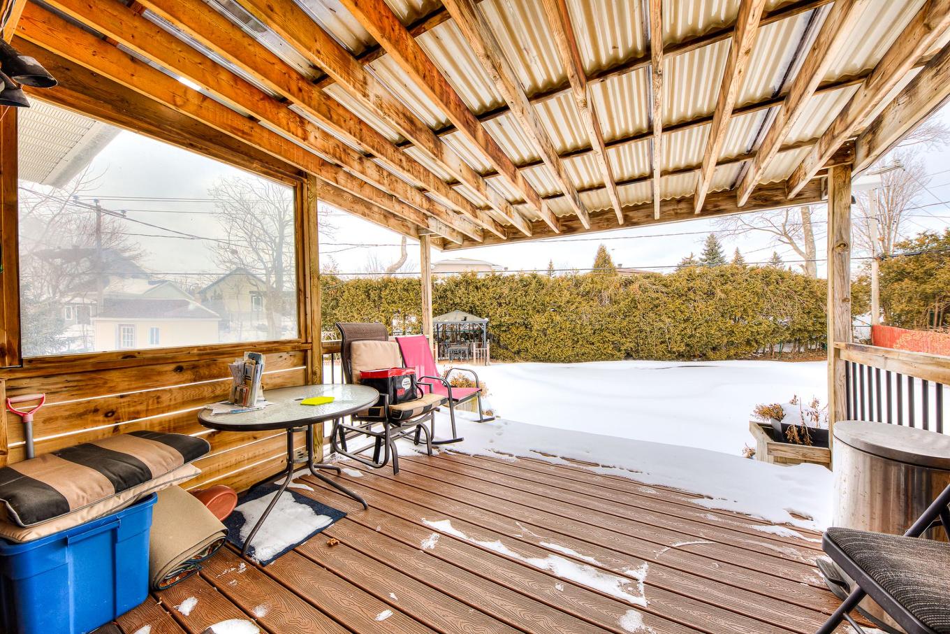 Terrasse - 123 Rue Houde, Kirkland, QC - With Deck Patio Veranda With Exterior