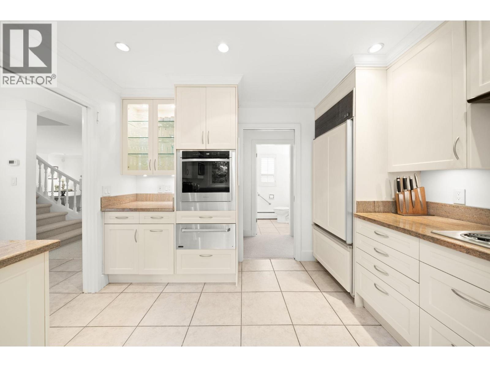 1443 Mcrae Avenue, Vancouver, BC - Indoor Photo Showing Kitchen