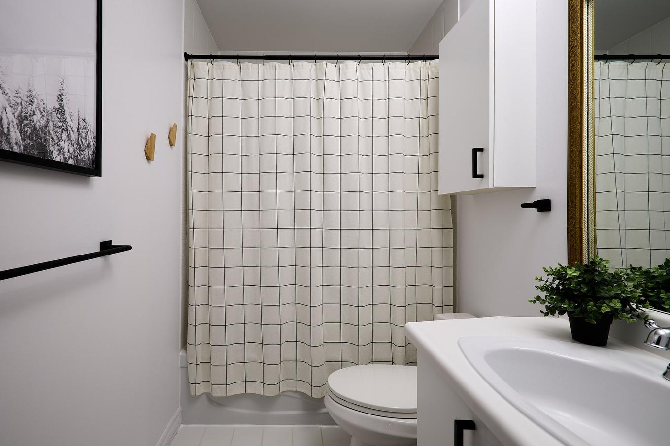 Salle de bains - F-735 Ch. Des Trois-Villages, Piedmont, QC - Indoor Photo Showing Bathroom