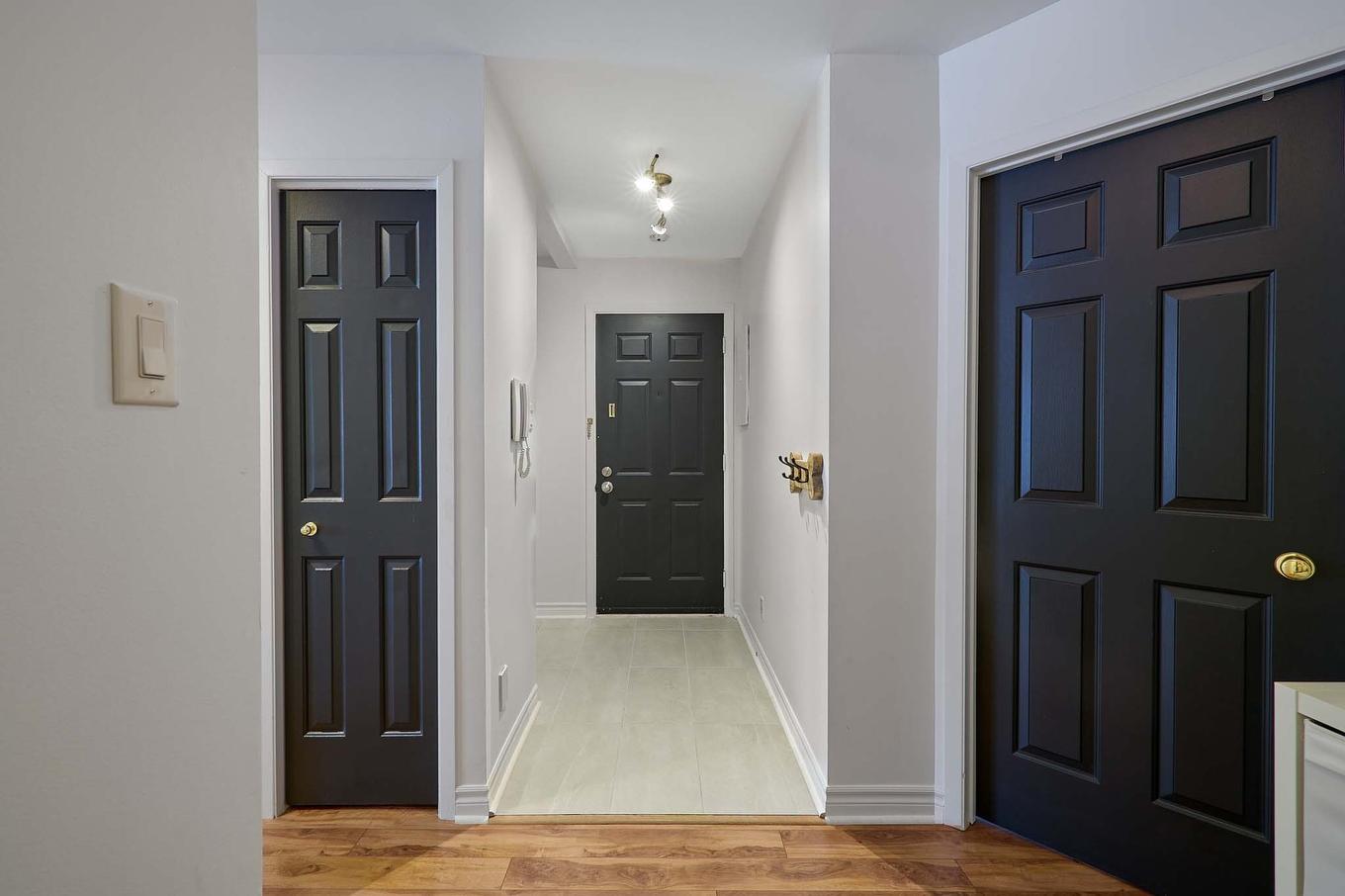 Hall d'entrée/Vestibule - F-735 Ch. Des Trois-Villages, Piedmont, QC - Indoor Photo Showing Other Room