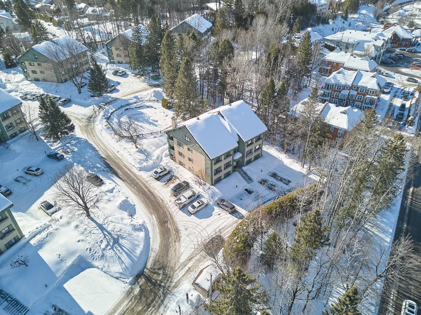 Photo aérienne - F-735 Ch. Des Trois-Villages, Piedmont, QC - Outdoor With View