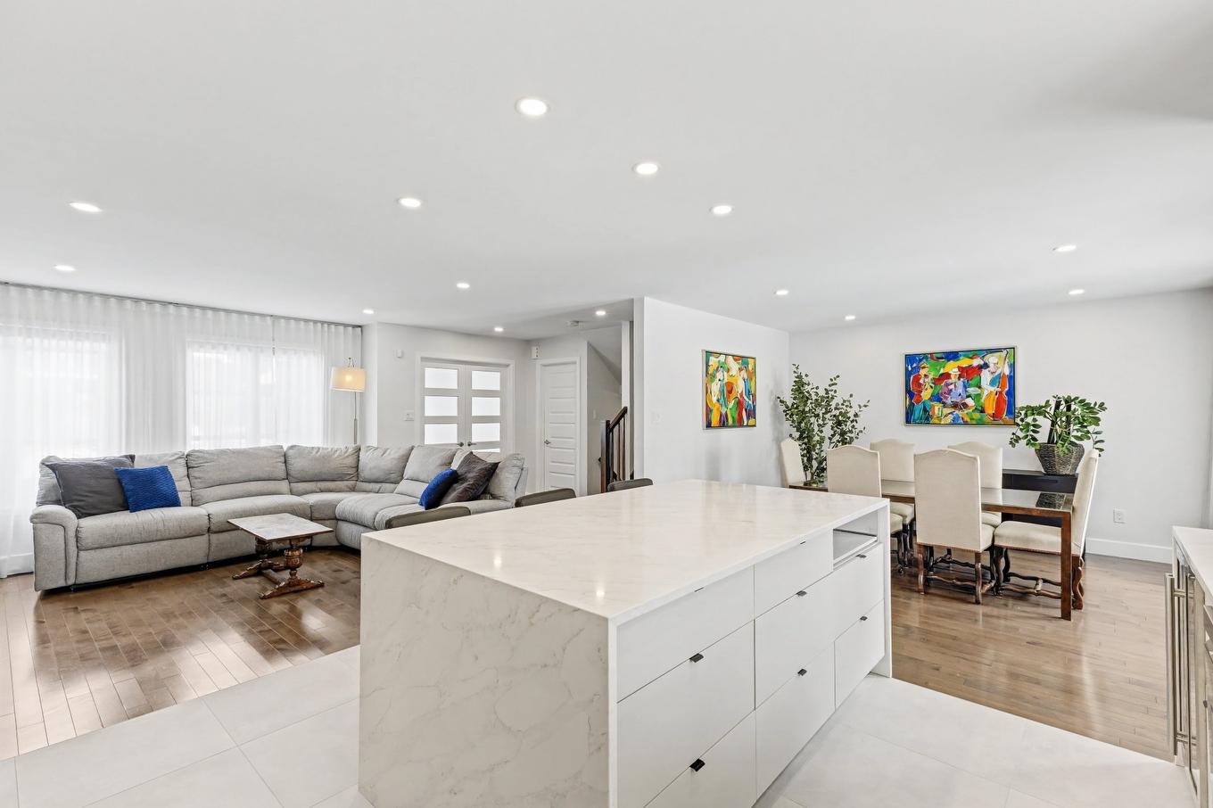 Vue d'ensemble - 1065 Rue Breux, Chambly, QC - Indoor Photo Showing Living Room