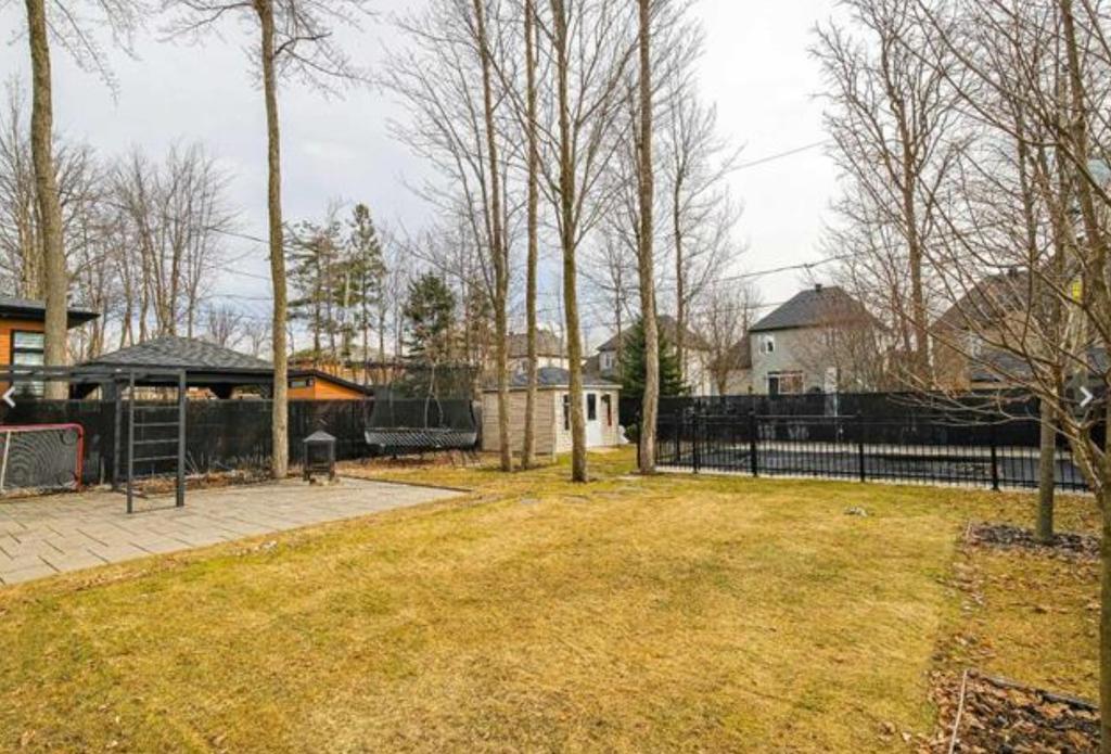 Cour - 1065 Rue Breux, Chambly, QC - Outdoor