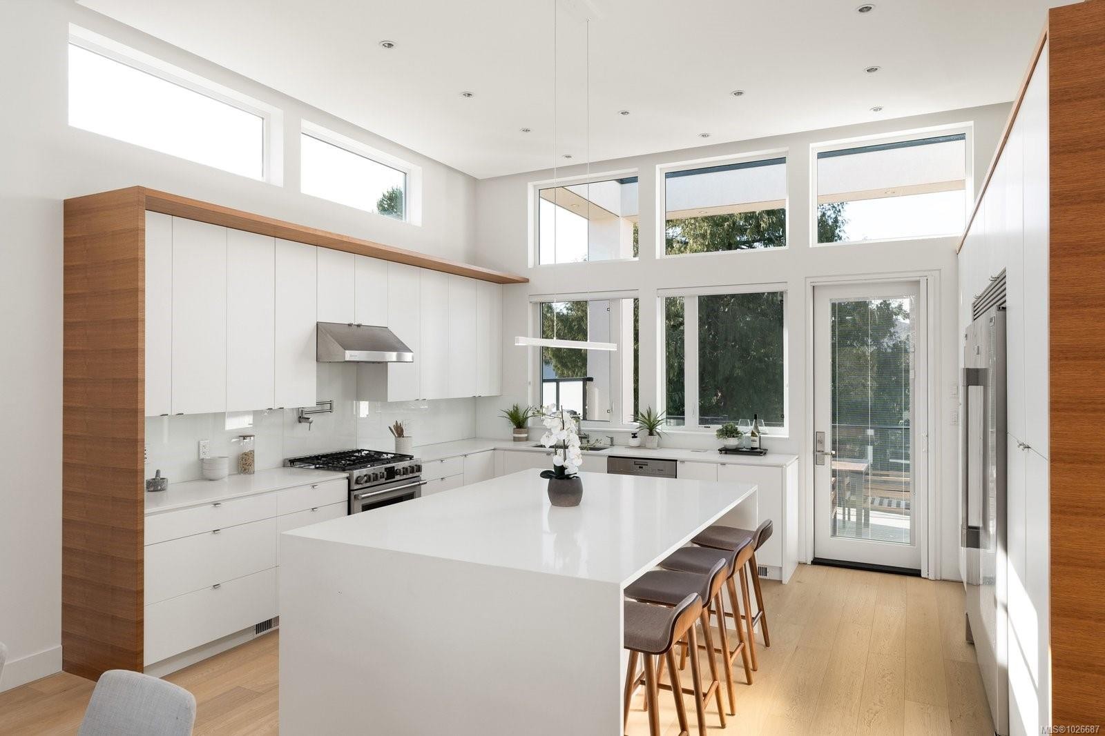 2318 Shakespeare St, Victoria, BC