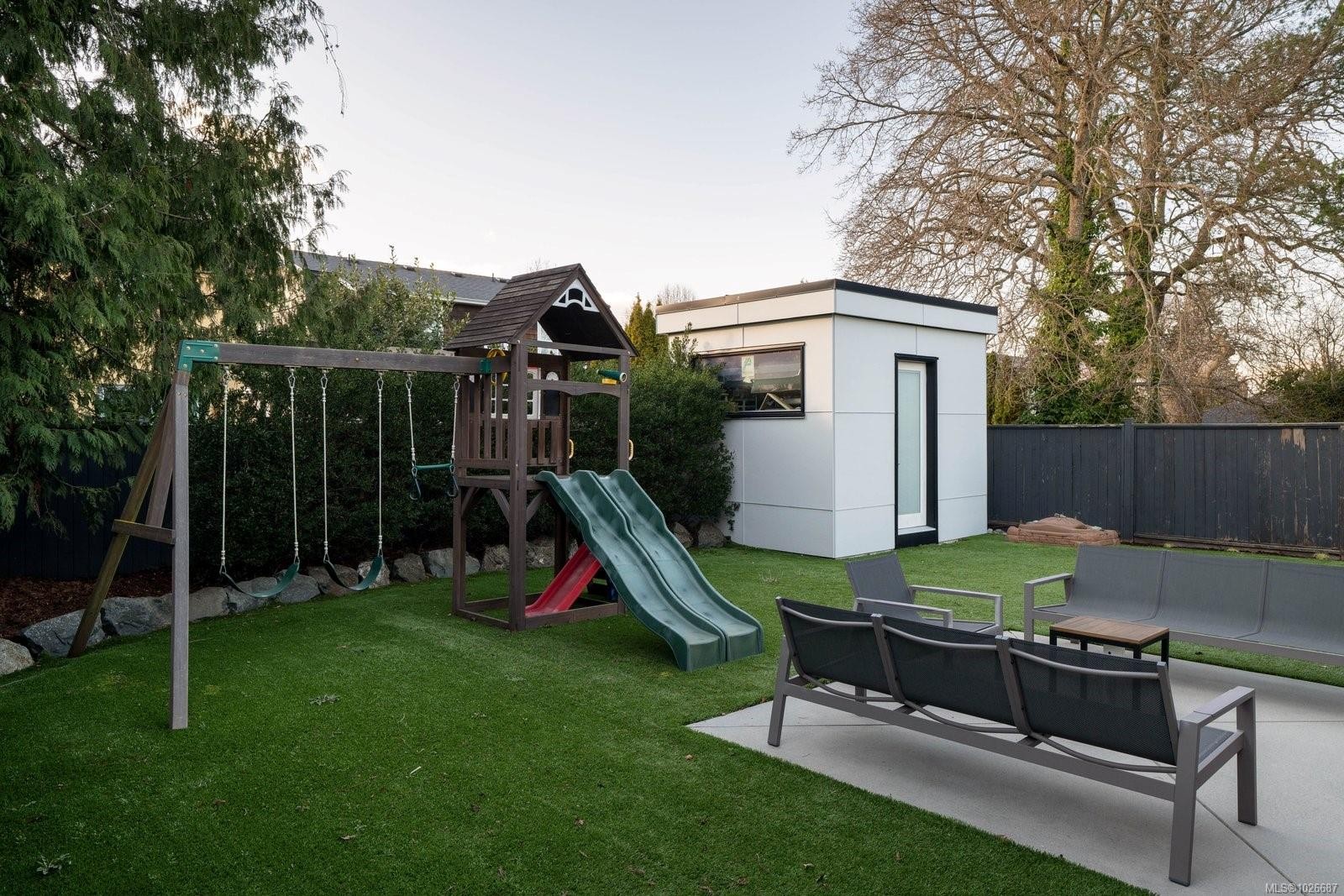 2318 Shakespeare St, Victoria, BC