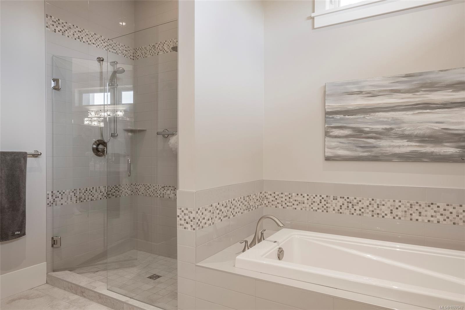 856 Bluffs Dr, Qualicum Beach, BC