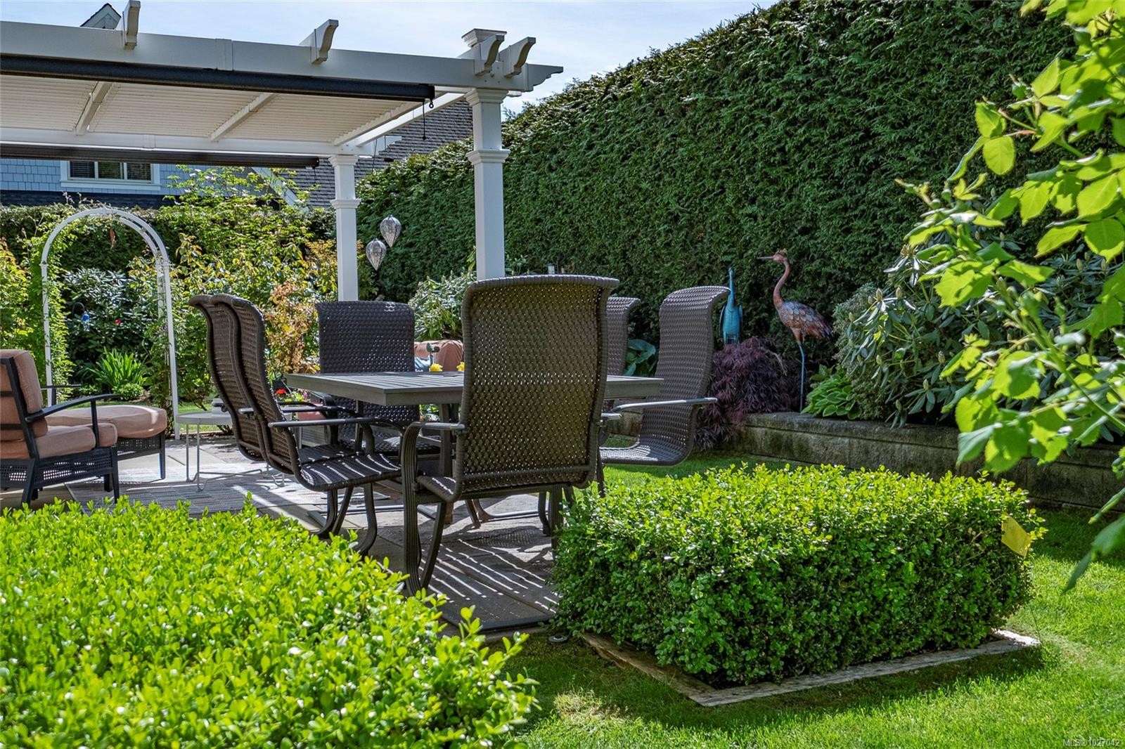 856 Bluffs Dr, Qualicum Beach, BC