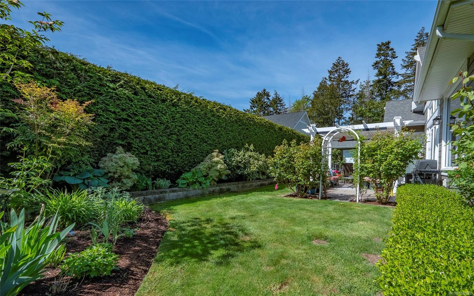 856 Bluffs Dr, Qualicum Beach, BC