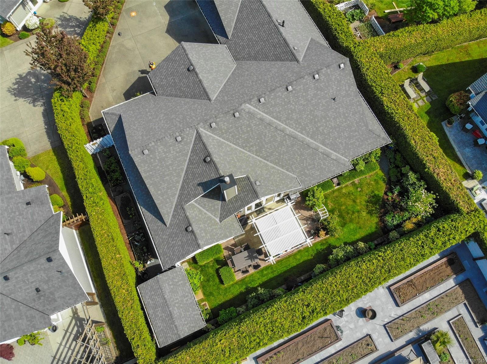 856 Bluffs Dr, Qualicum Beach, BC