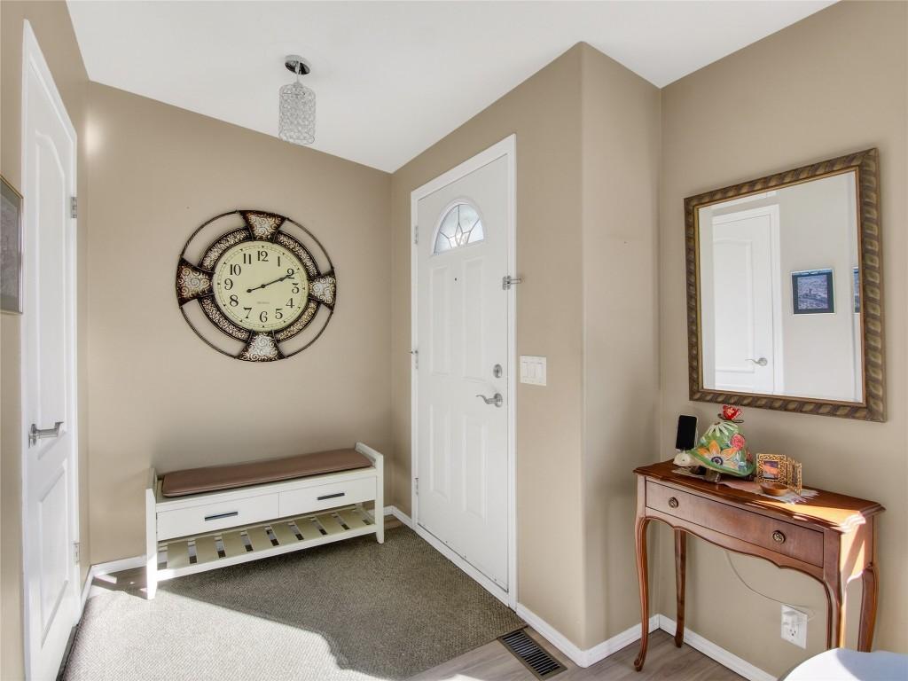 797 Eckhardt Avenue, Penticton, BC - Indoor Photo Showing Other Room