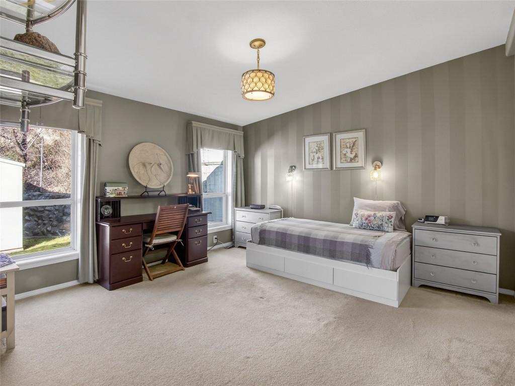 797 Eckhardt Avenue, Penticton, BC - Indoor Photo Showing Bedroom