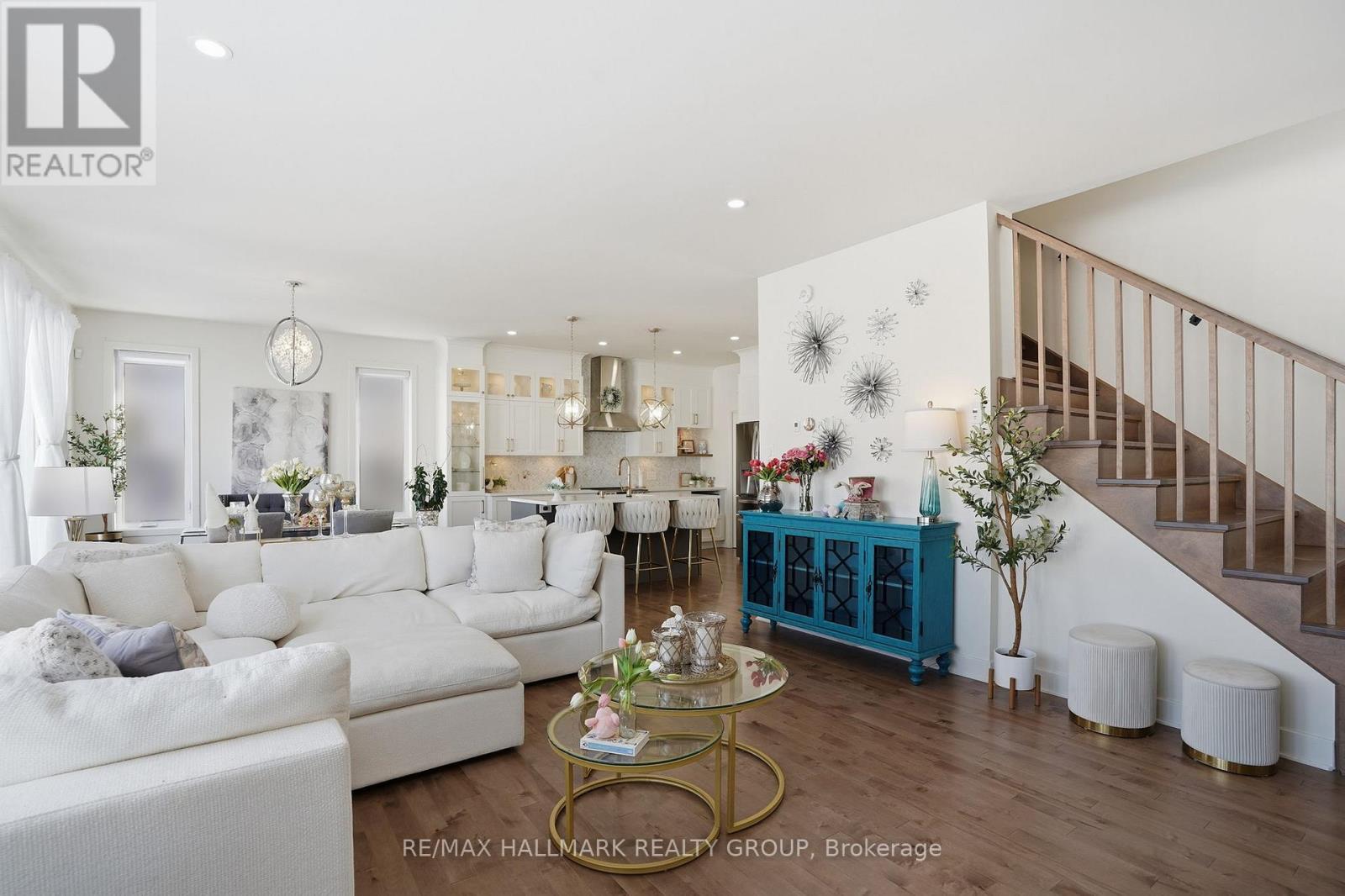 3 Arber Street, Champlain, ON - Indoor Photo Showing Living Room