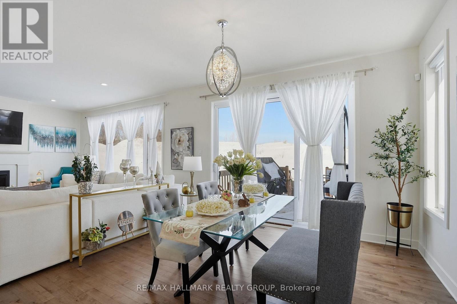 3 Arber Street, Champlain, ON - Indoor Photo Showing Dining Room