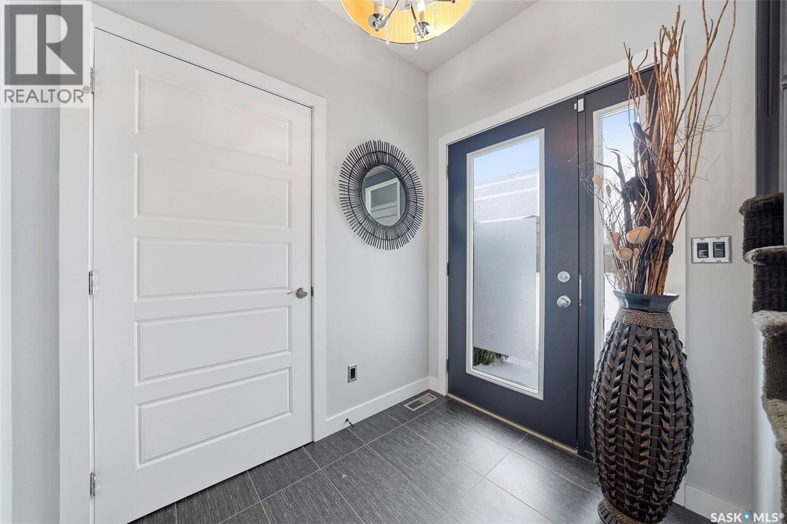 707 Sauer Crescent, Saskatoon, SK - Indoor Photo Showing Other Room