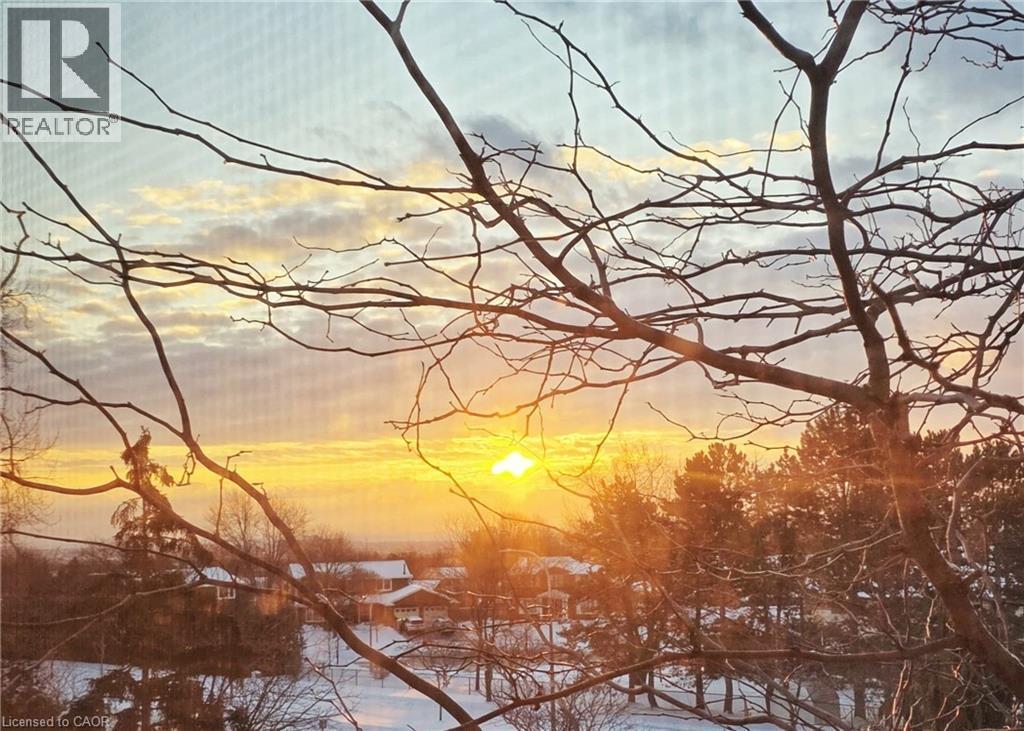 1320 Monmouth Drive, Burlington, ON - Photo Showing Other Room