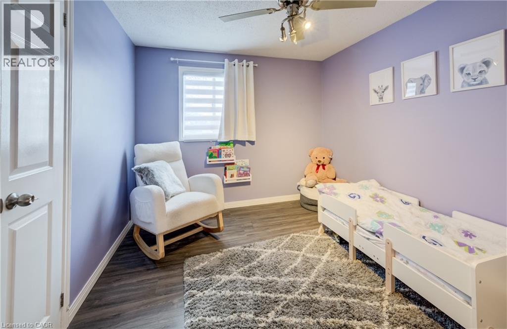 35 Glendan Court, Cambridge, ON - Indoor Photo Showing Other Room