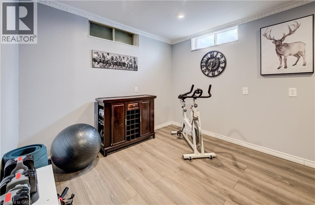 35 Glendan Court, Cambridge, ON - Indoor Photo Showing Gym Room