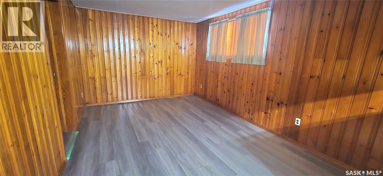 422 Mullin Avenue E, Regina, SK - Indoor Photo Showing Other Room