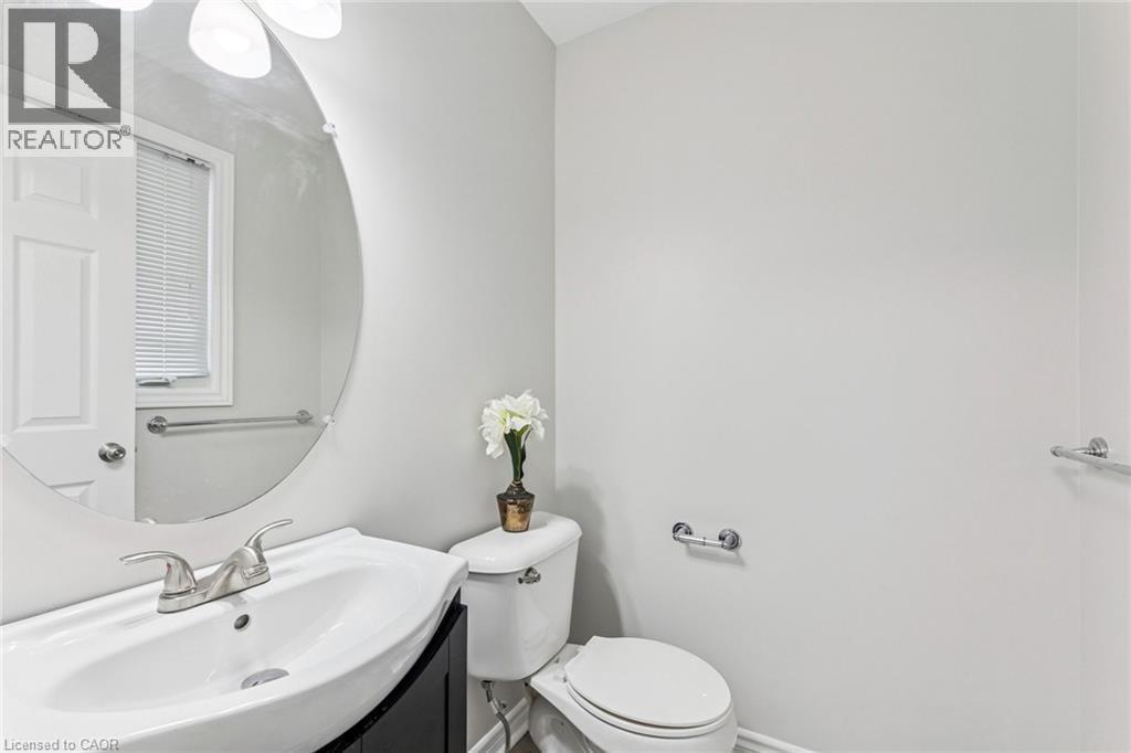 81 Penhale Avenue, St. Thomas, ON - Indoor Photo Showing Bathroom