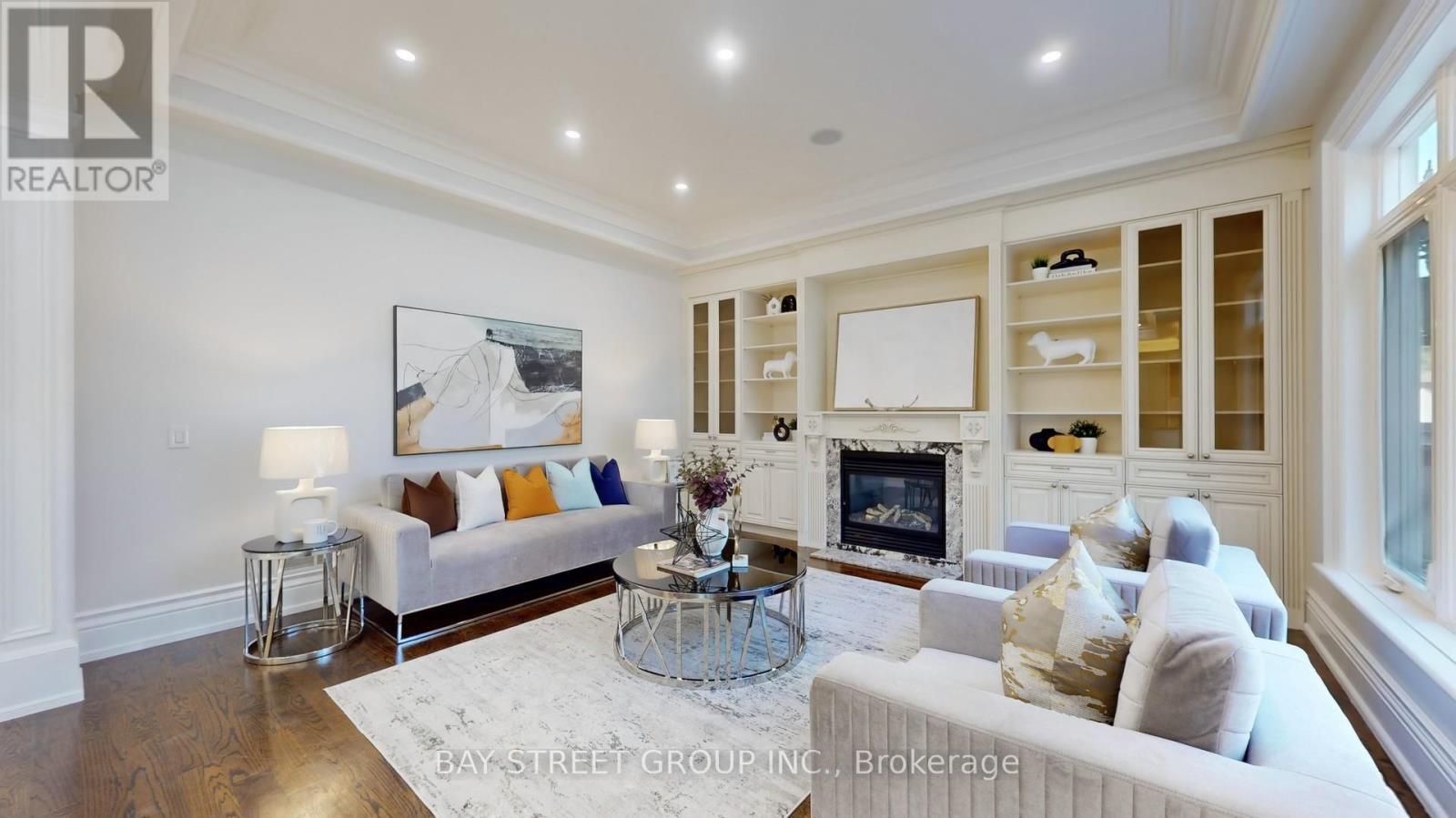 112 Centre Avenue, Toronto, ON - Indoor Photo Showing Living Room With Fireplace
