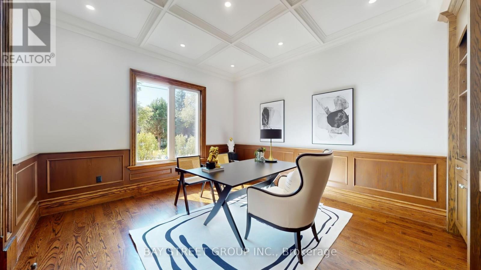 112 Centre Avenue, Toronto, ON - Indoor