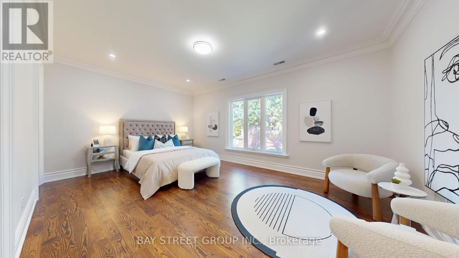 112 Centre Avenue, Toronto, ON - Indoor Photo Showing Bedroom