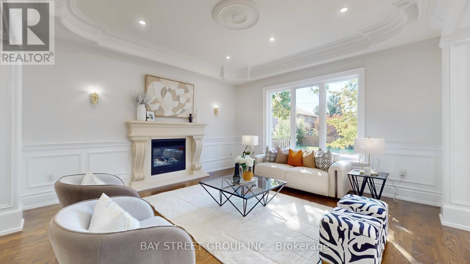 112 Centre Avenue, Toronto, ON - Indoor Photo Showing Living Room With Fireplace