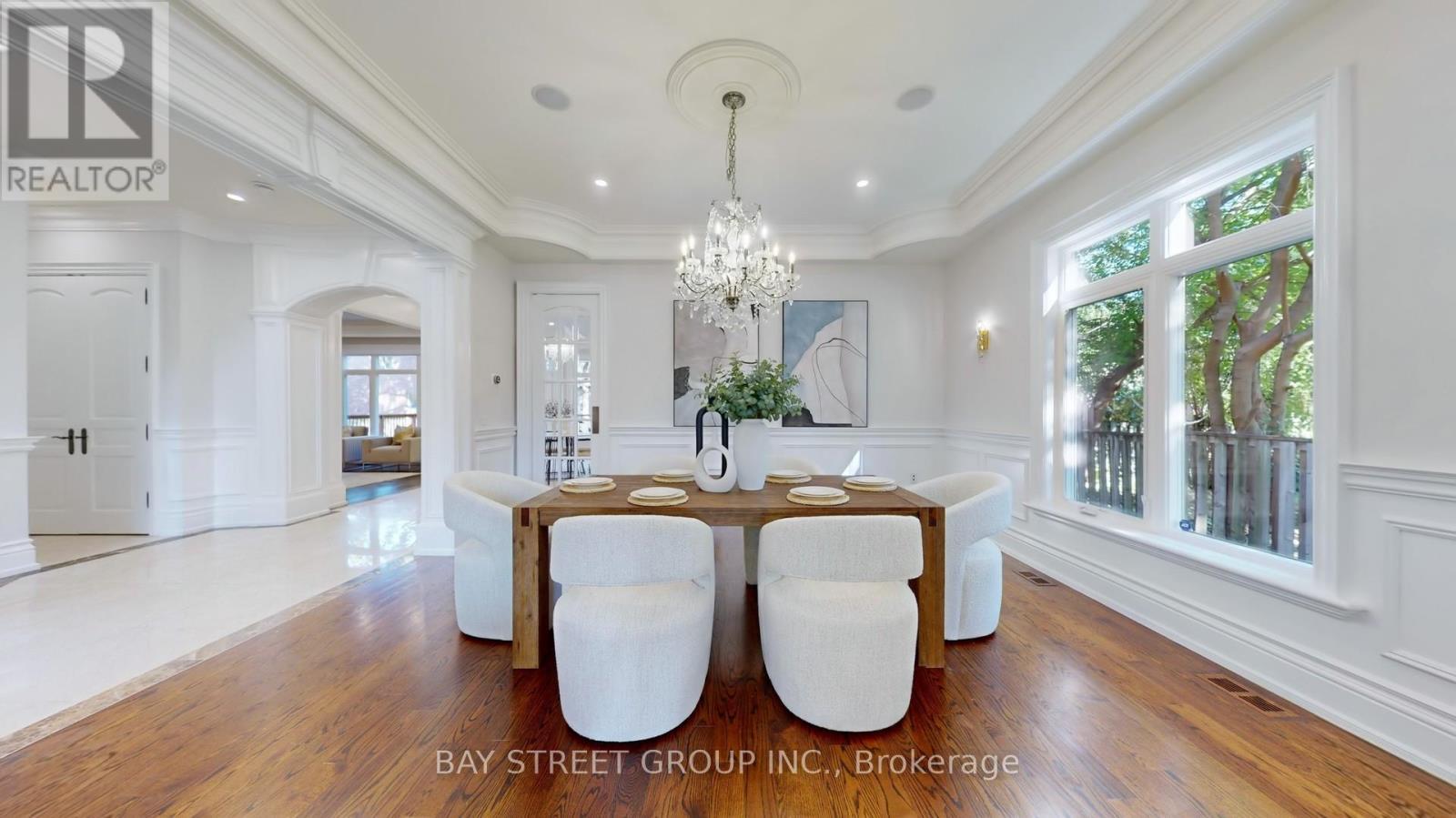 112 Centre Avenue, Toronto, ON - Indoor Photo Showing Dining Room