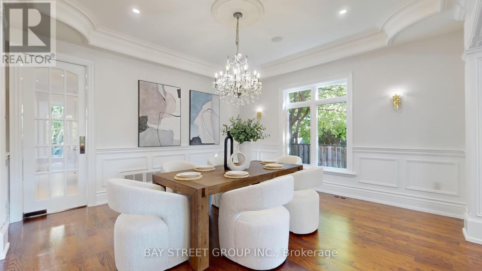 112 Centre Avenue, Toronto, ON - Indoor Photo Showing Dining Room