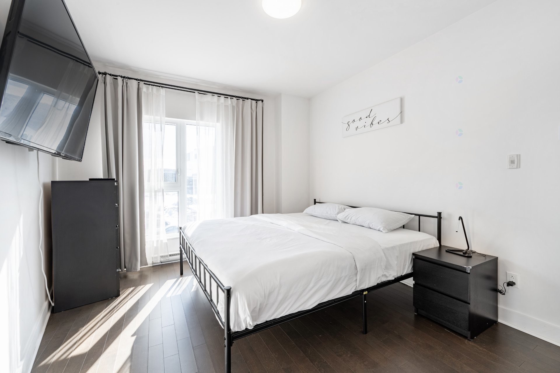 Chambre à coucher - 210-901 Av. Beaumont, Montréal (Villeray/Saint-Michel/Parc-Extension), QC - Indoor Photo Showing Bedroom