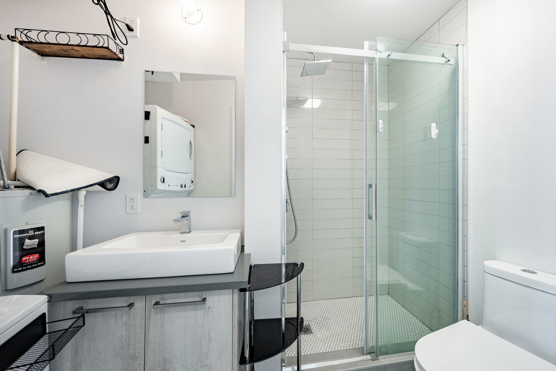 Salle de bains - 210-901 Av. Beaumont, Montréal (Villeray/Saint-Michel/Parc-Extension), QC - Indoor Photo Showing Bathroom