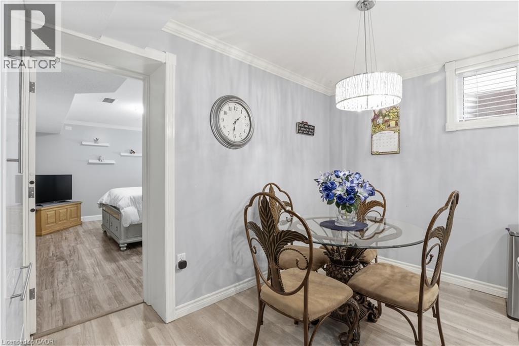 29 Chipman Avenue, Hamilton, ON - Indoor Photo Showing Dining Room