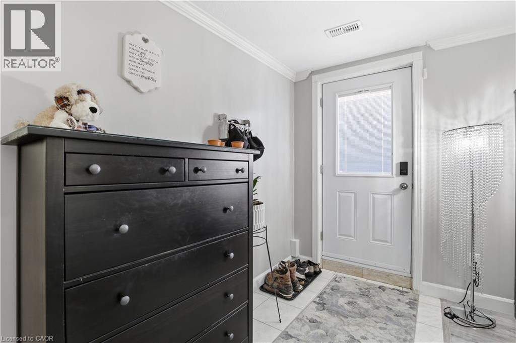 29 Chipman Avenue, Hamilton, ON - Indoor