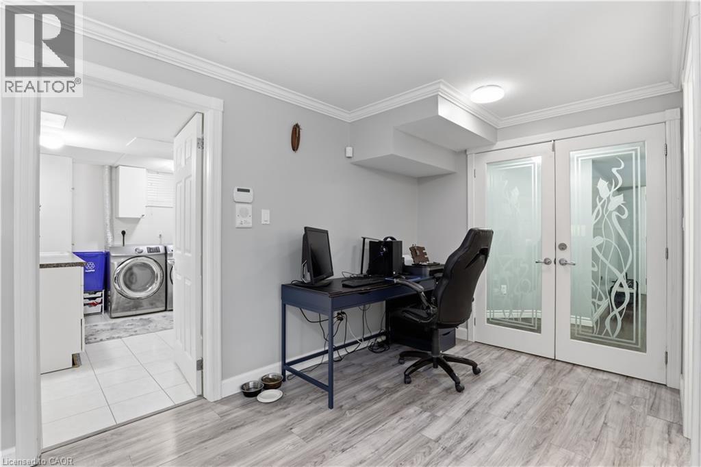 29 Chipman Avenue, Hamilton, ON - Indoor