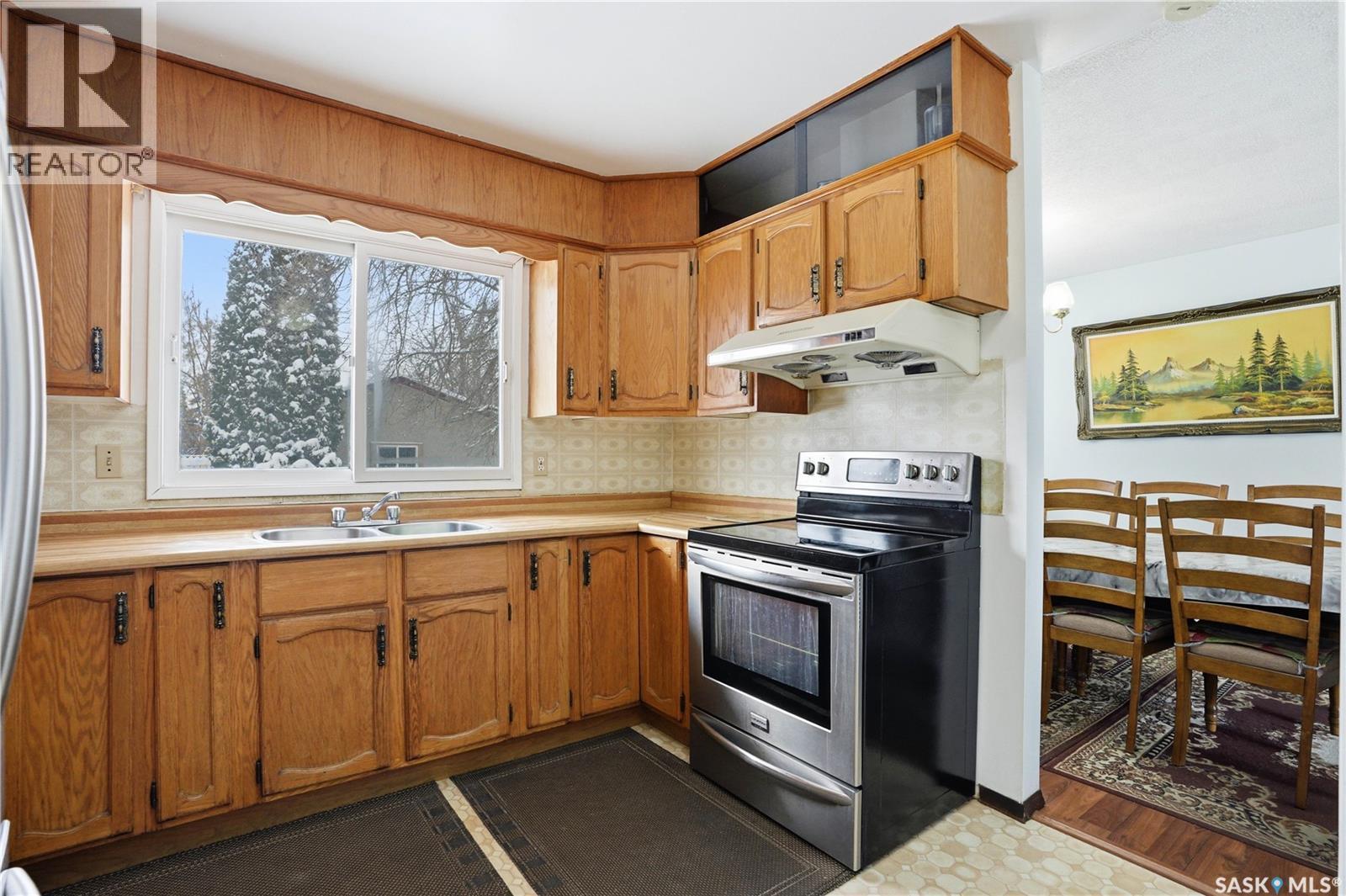 3165 Milton Street, Saskatoon, SK - Indoor Photo Showing Kitchen With Double Sink