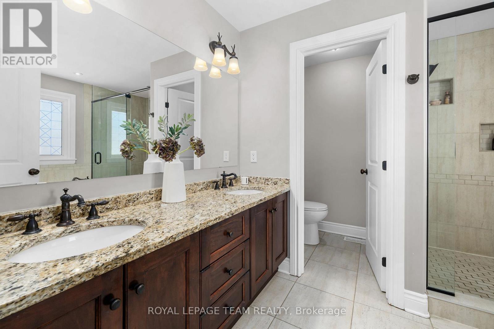 112 Cole Porter Street, Ottawa, ON - Indoor Photo Showing Bathroom
