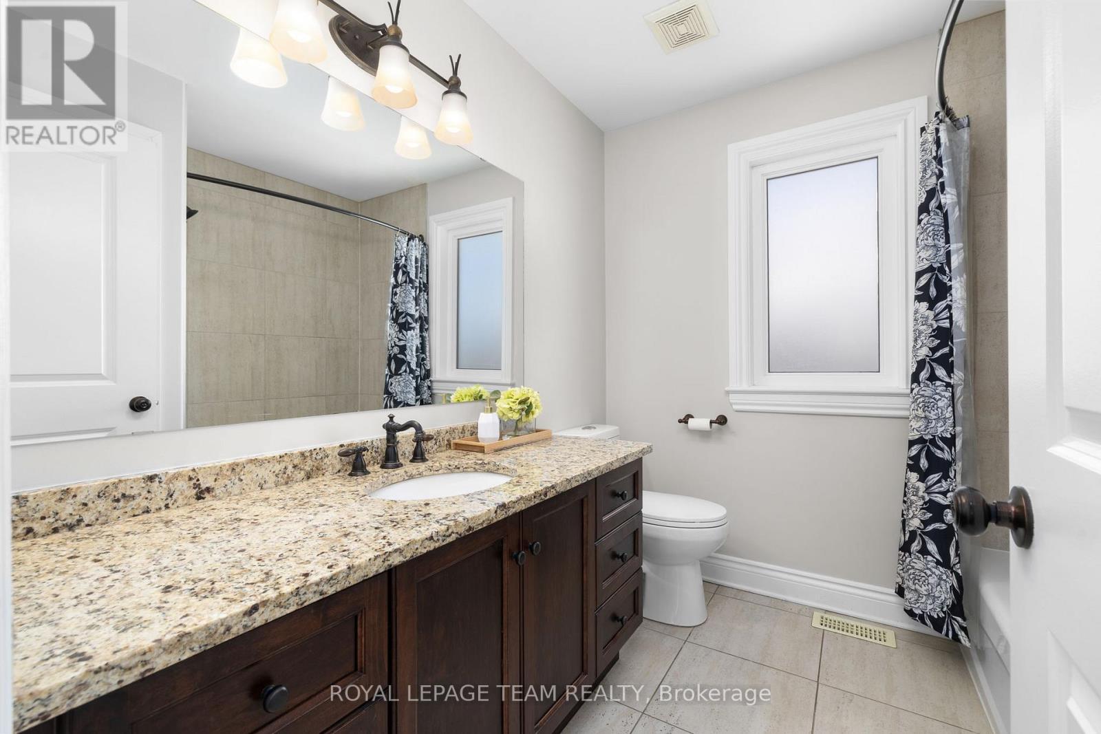 112 Cole Porter Street, Ottawa, ON - Indoor Photo Showing Bathroom