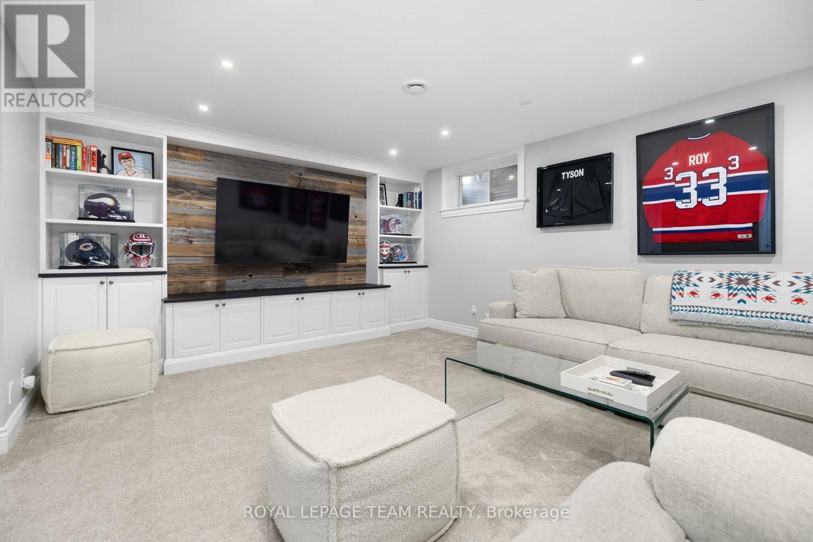 112 Cole Porter Street, Ottawa, ON - Indoor Photo Showing Living Room