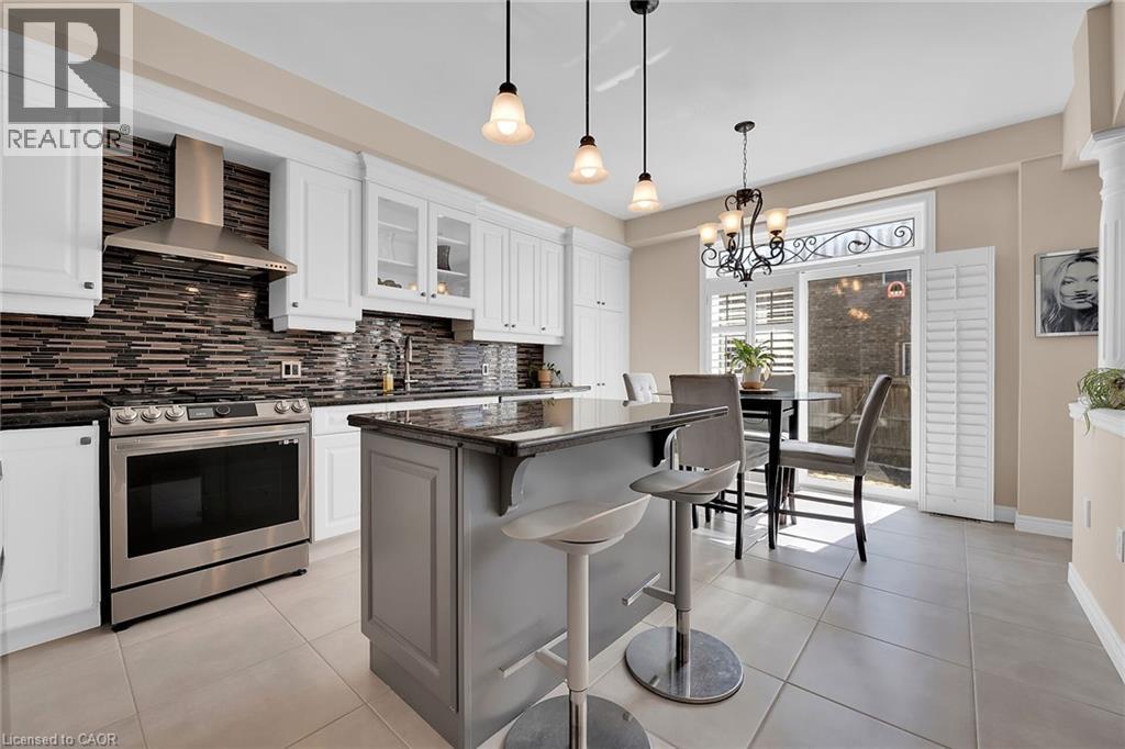 8 Chartwell Circle, Hamilton, ON