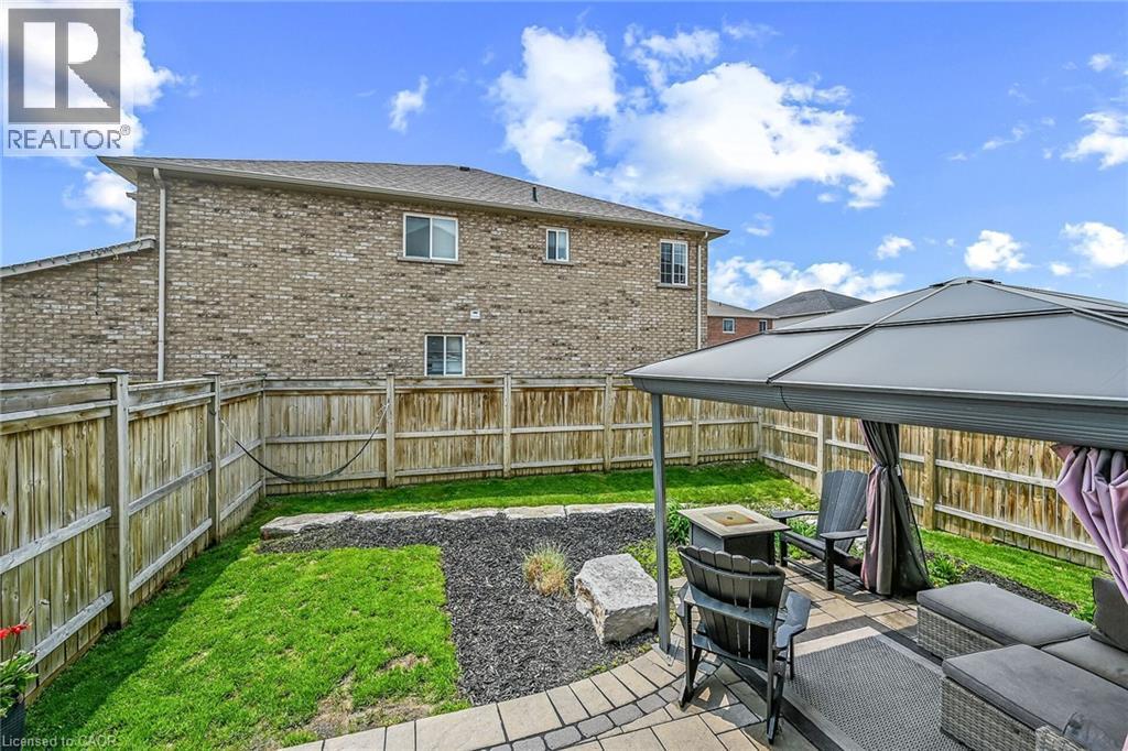 8 Chartwell Circle, Hamilton, ON