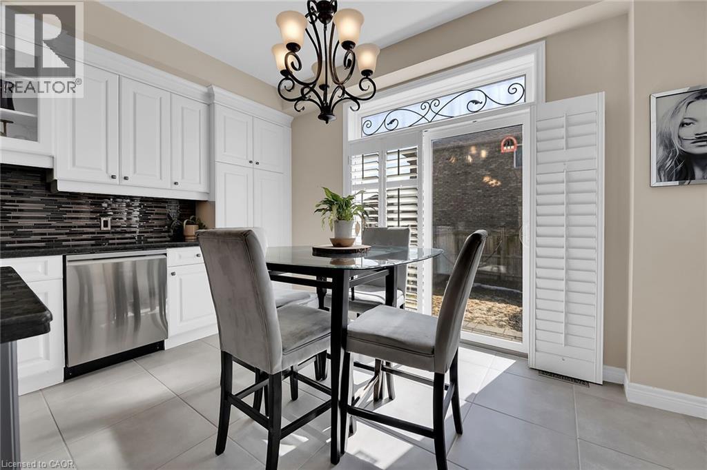 8 Chartwell Circle, Hamilton, ON