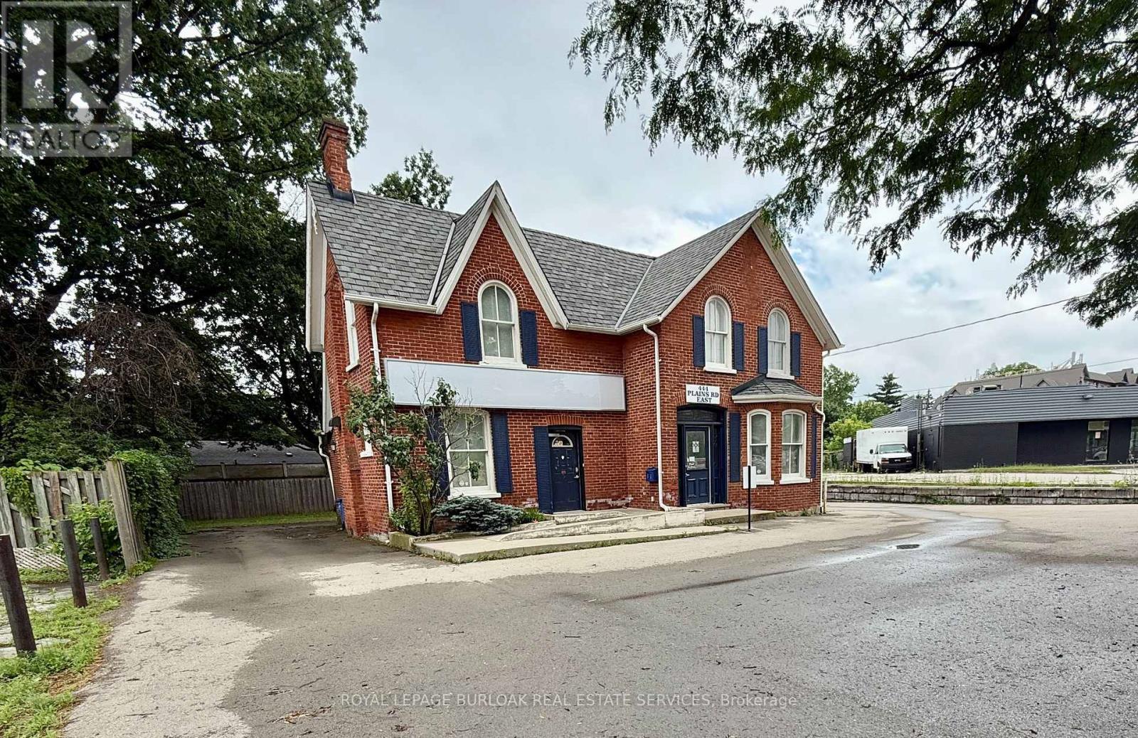 446 Plains Road E, Burlington, ON