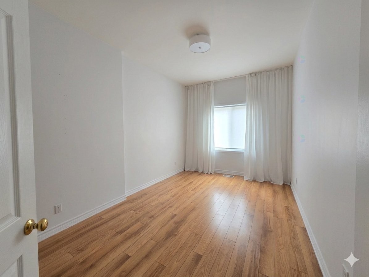 Bureau - 202-180 Rue Ste-Marie, Terrebonne (Terrebonne), QC - Indoor Photo Showing Other Room